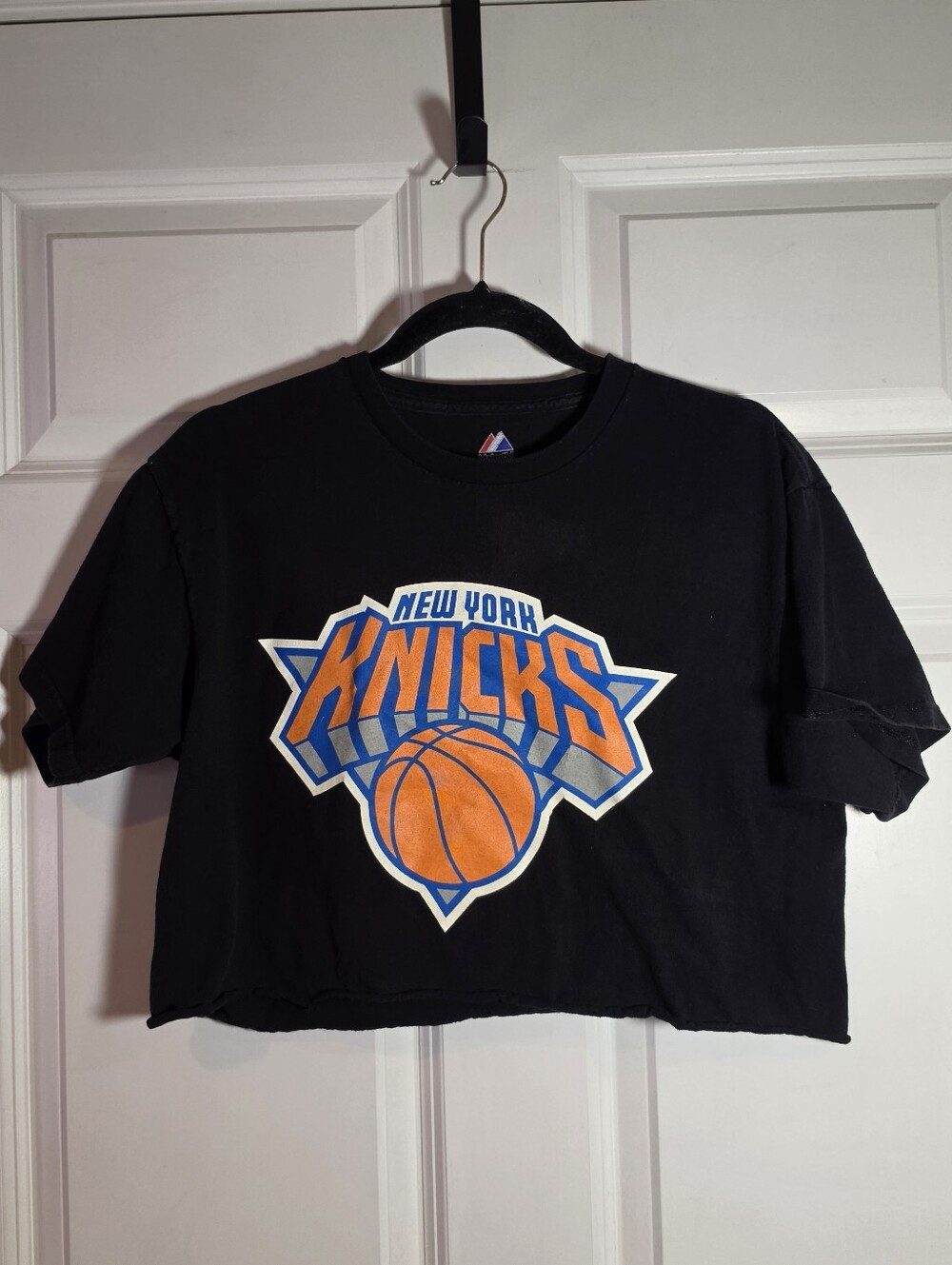 Majestic New York Knicks Black Graphic Cropped Tee M